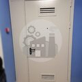 техническая дверь ДВТЕХ-26, с двумя вентиляционными решетками, установлена в помещении